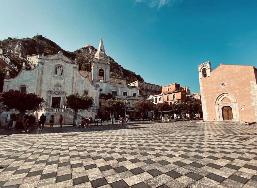 B&B Domus Pina Aeroporto di Catania Fontana Rossa Esterno foto